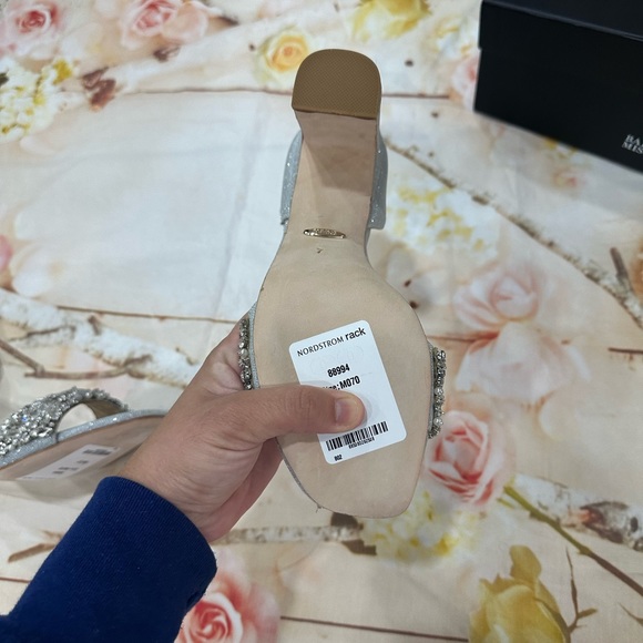 Badgley Mischka Wedding Shoes Size 7 - Picture 5 of 7